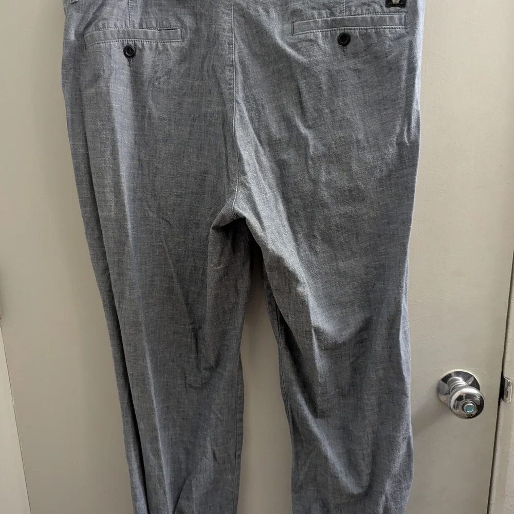 Dockers Size 38 Men's 360 Flex Chinos Chambray Blue EUC